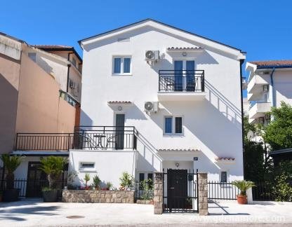 Ferienwohnungen Masa, Privatunterkunft im Ort Budva, Montenegro - Masa apartmani 